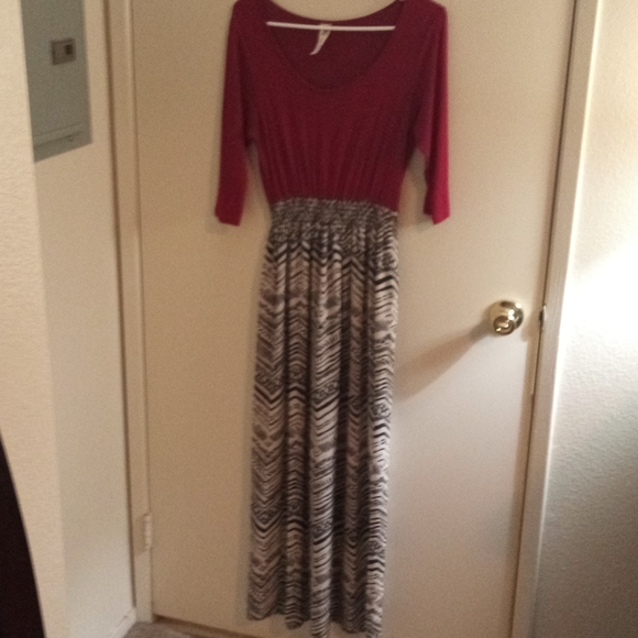 Dress - Picture 1 of 1